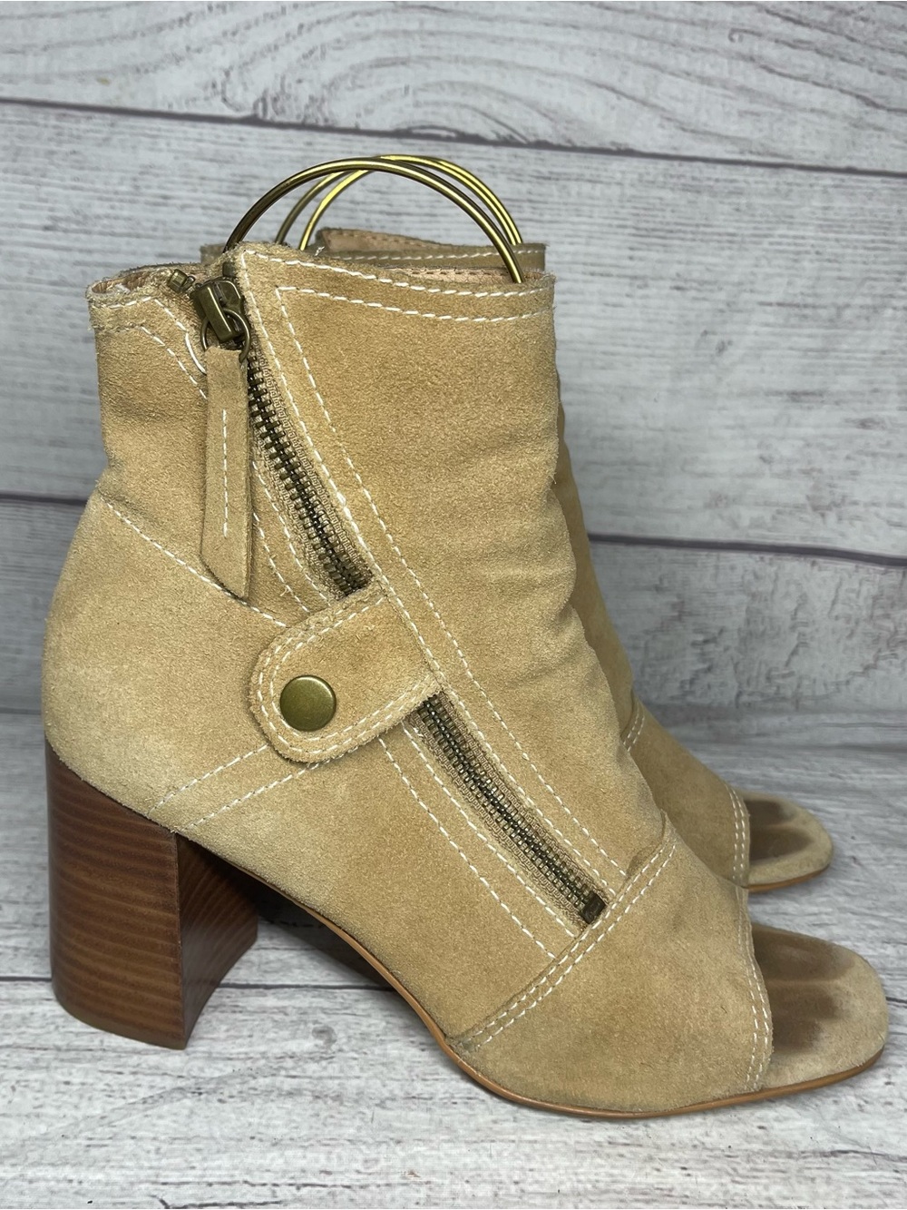 Matisse Women’s 7.5 Lyon Tan Open Toe Heeled Suede Boots